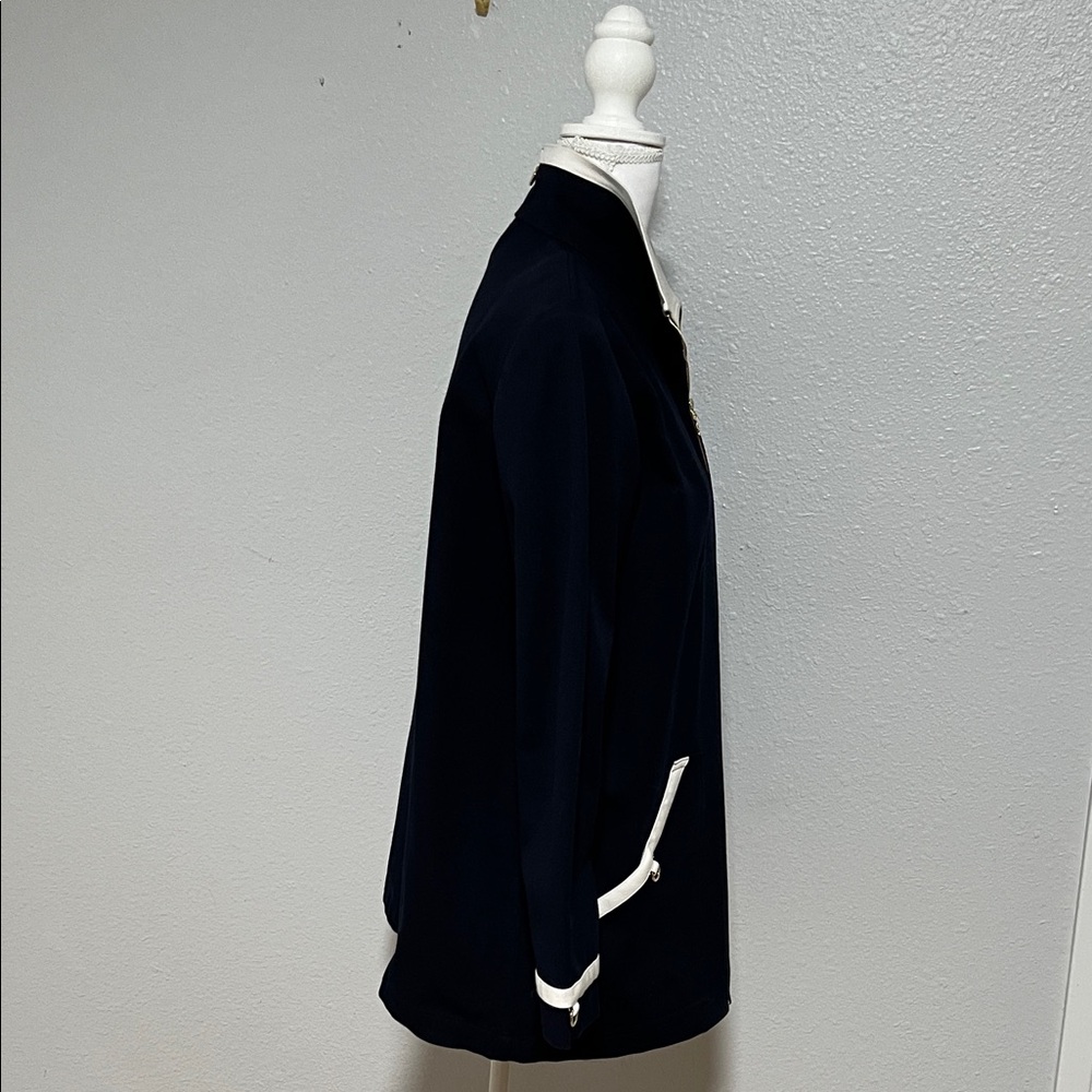 St. John Sport Navy Blazer with White Trim – Petite - Picture 12 of 14